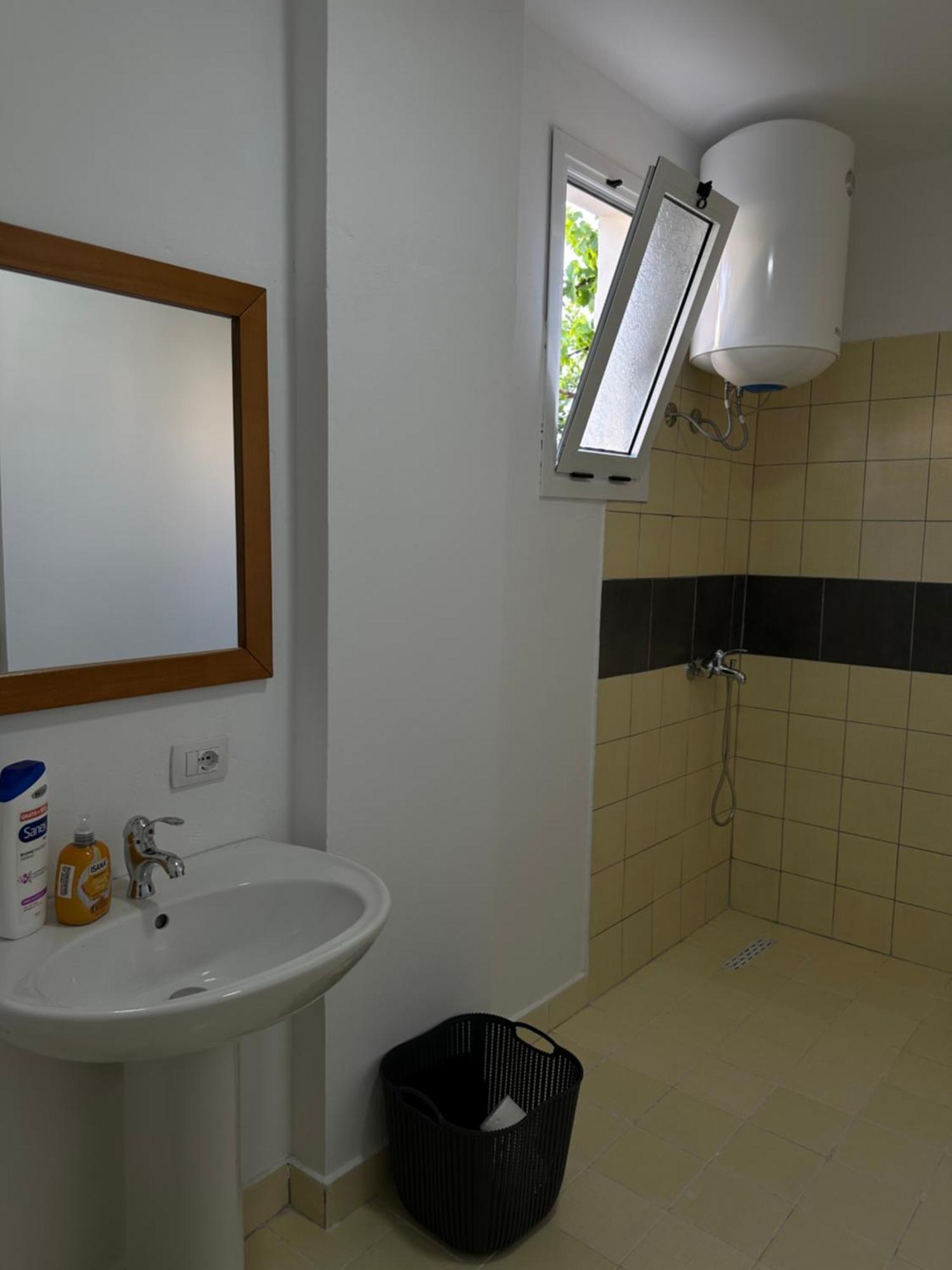 Sunny Rentals Vlore Exterior photo